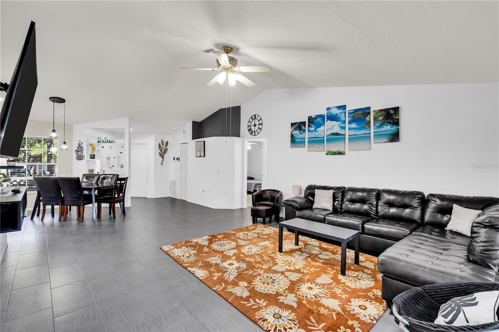 BAHAMA HEIGHTS - Residential Lease