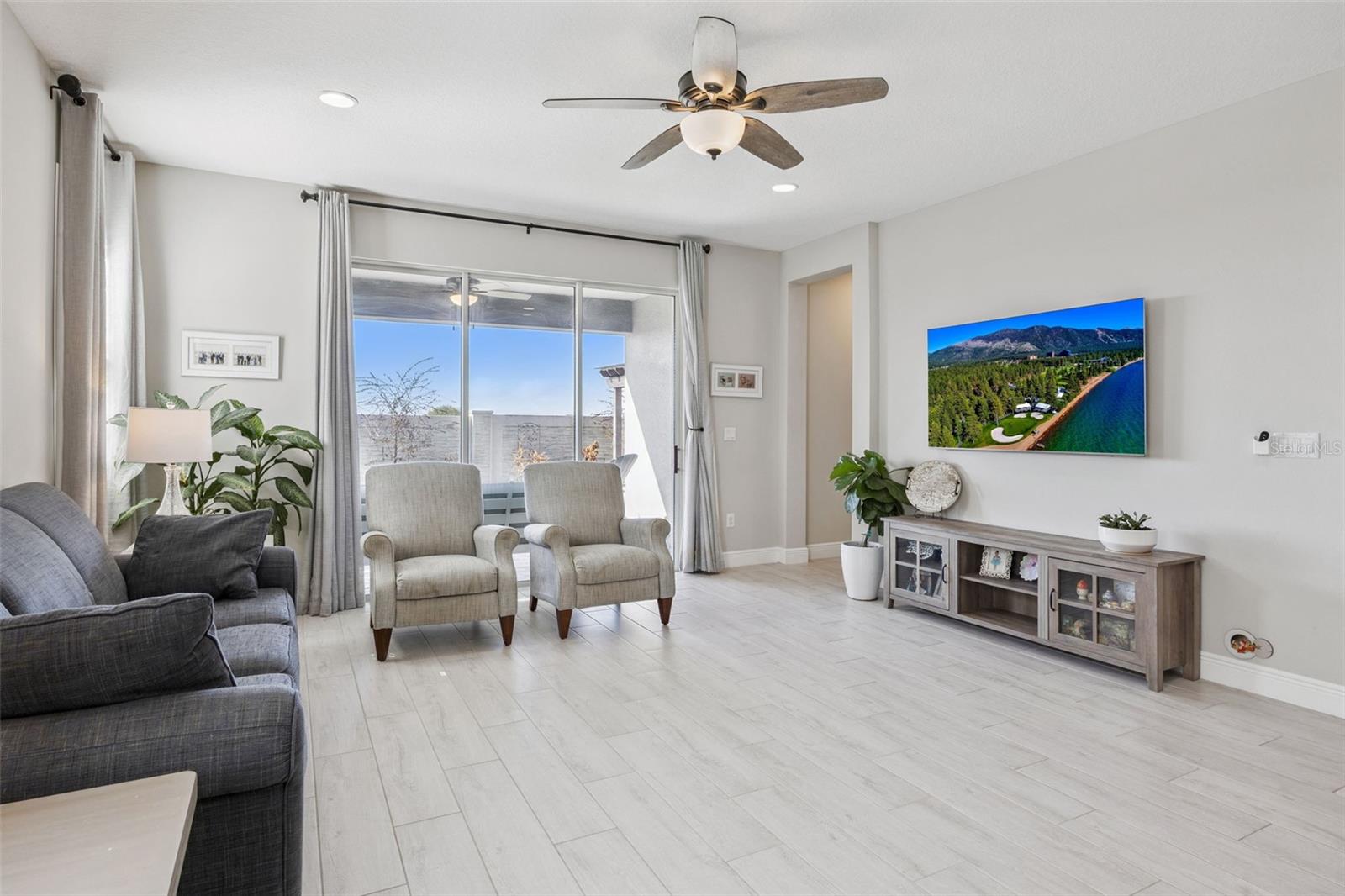 WINCEY GROVES - Residential