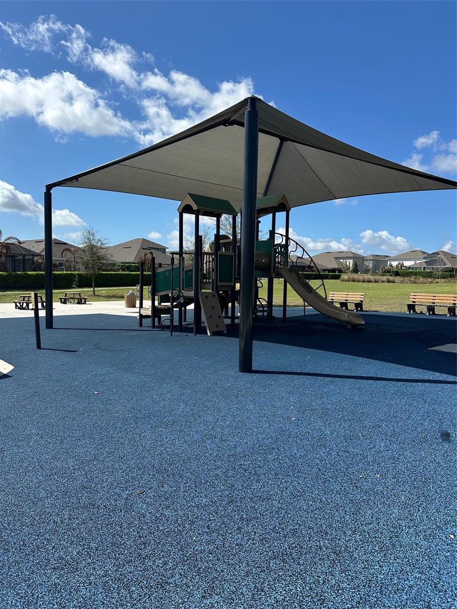 WINCEY GROVES - Residential