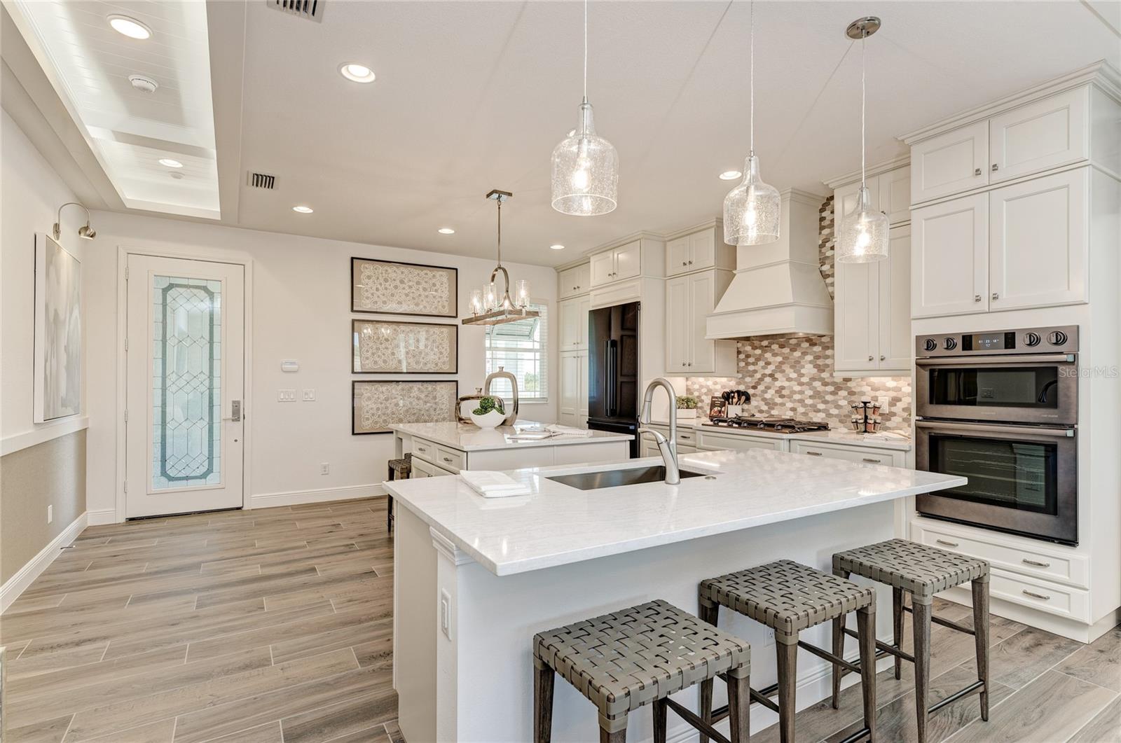 WATERCOLOR PLACE I - Residential