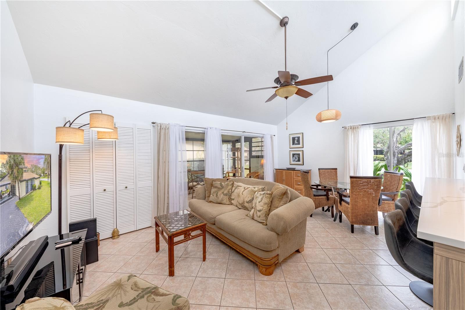 633 WHITE PINE TREE ROAD 27