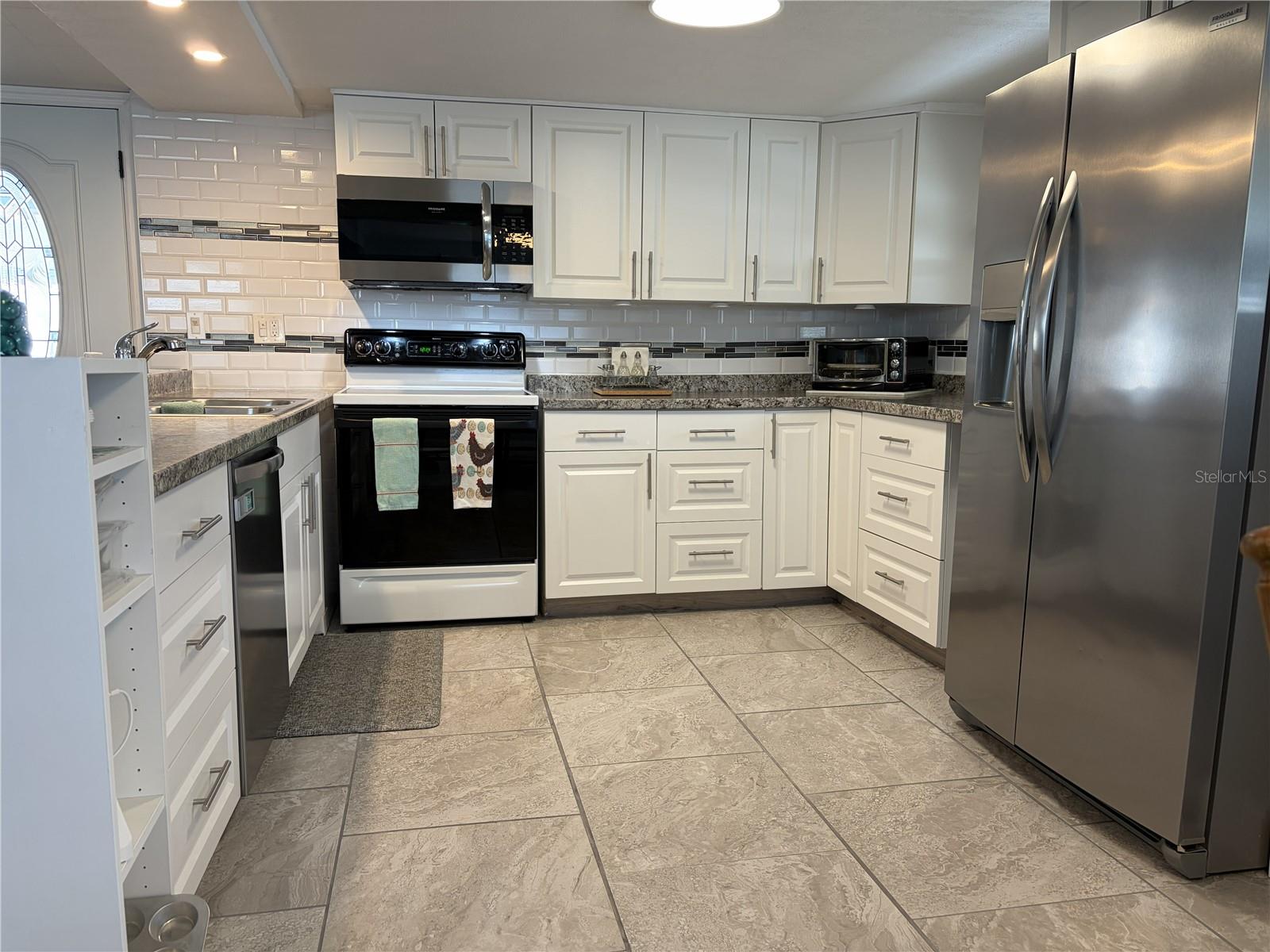 TRI-PAR ESTATES - Residential