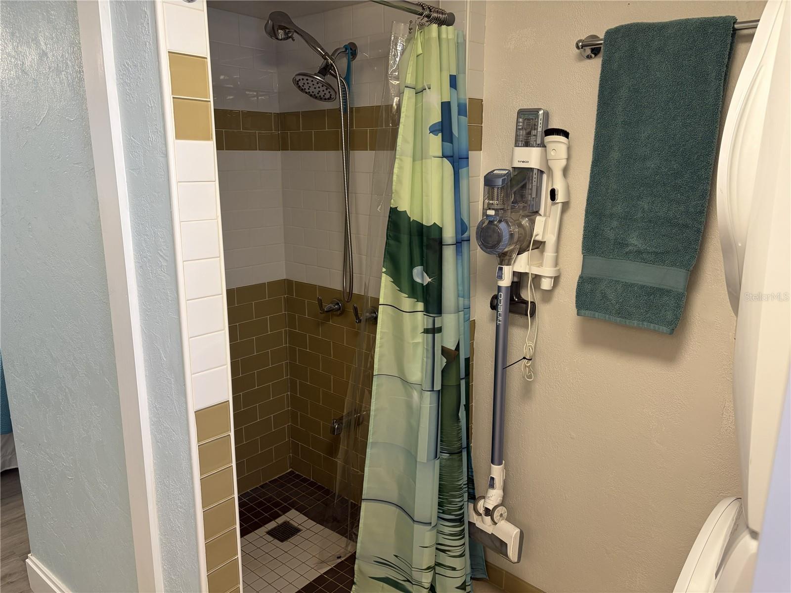 TRI-PAR ESTATES - Residential