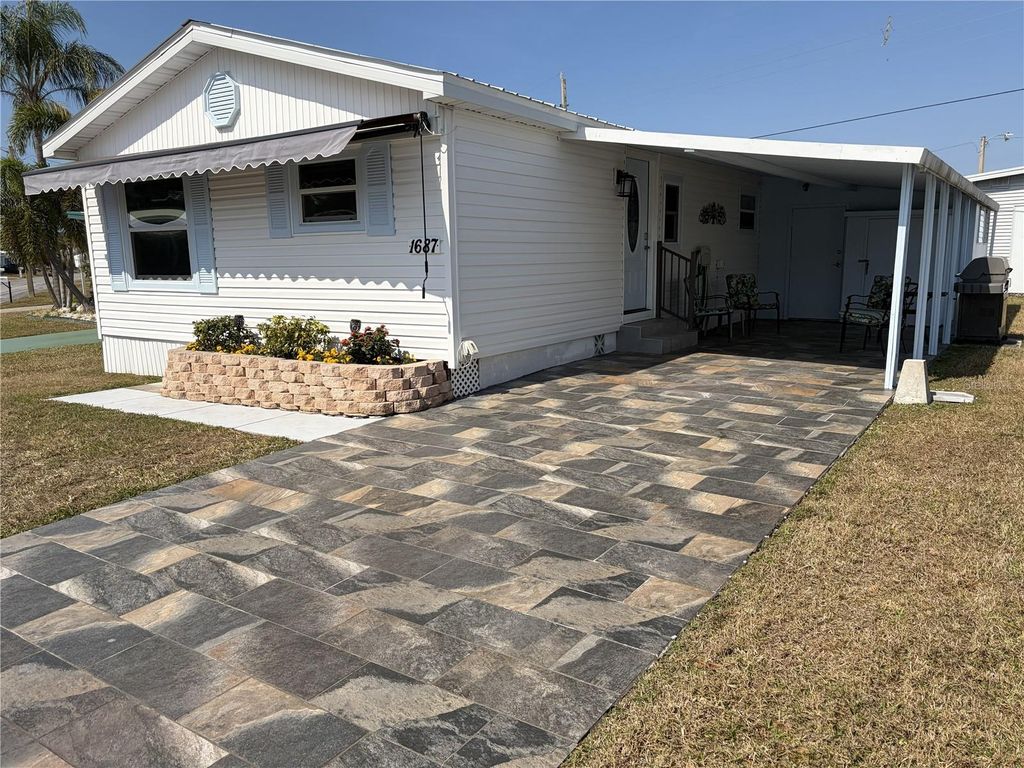 Photo of 1687 Olympia Fields Street, Sarasota, FL 34234 (MLS # A4683213)