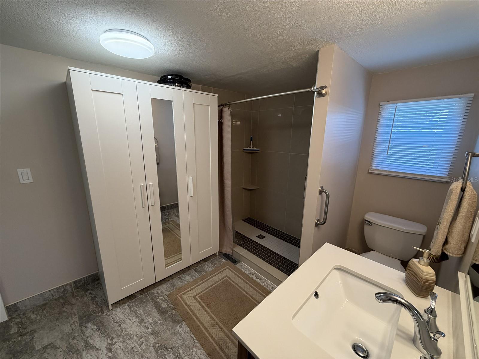 TRI-PAR ESTATES - Residential