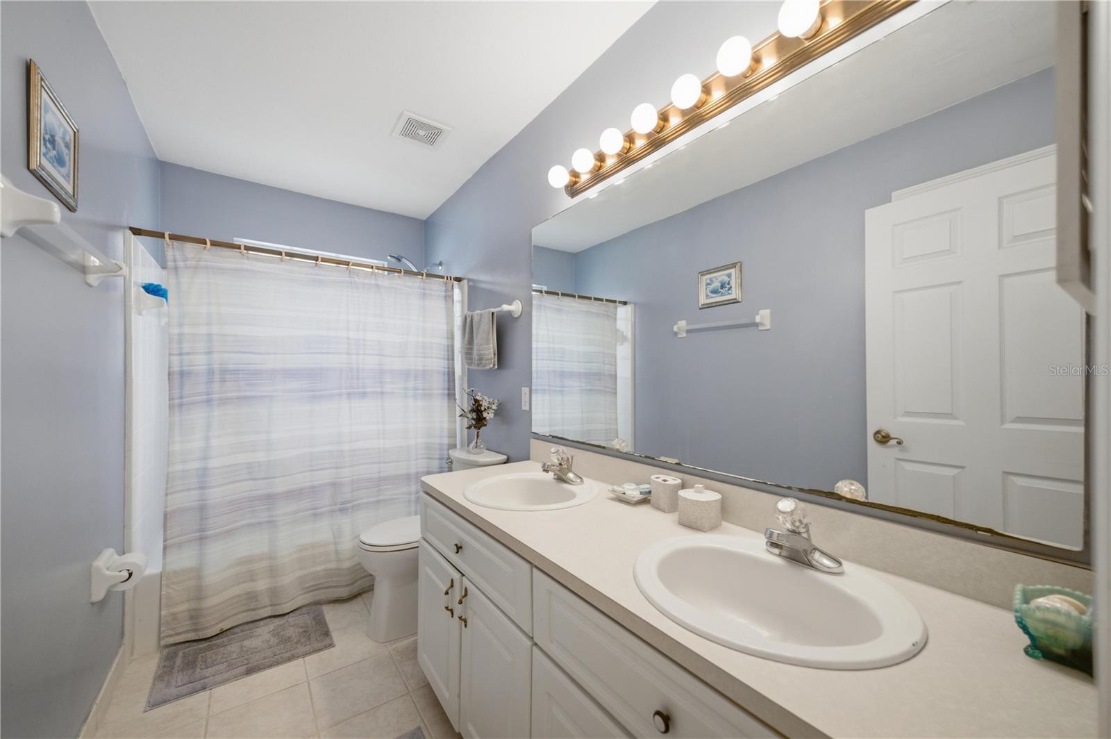 OAK GLEN PH I - Residential