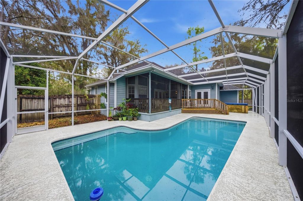 Photo of 1725 NW 113th Drive, Gainesville, FL 32606 (MLS # OM720916)