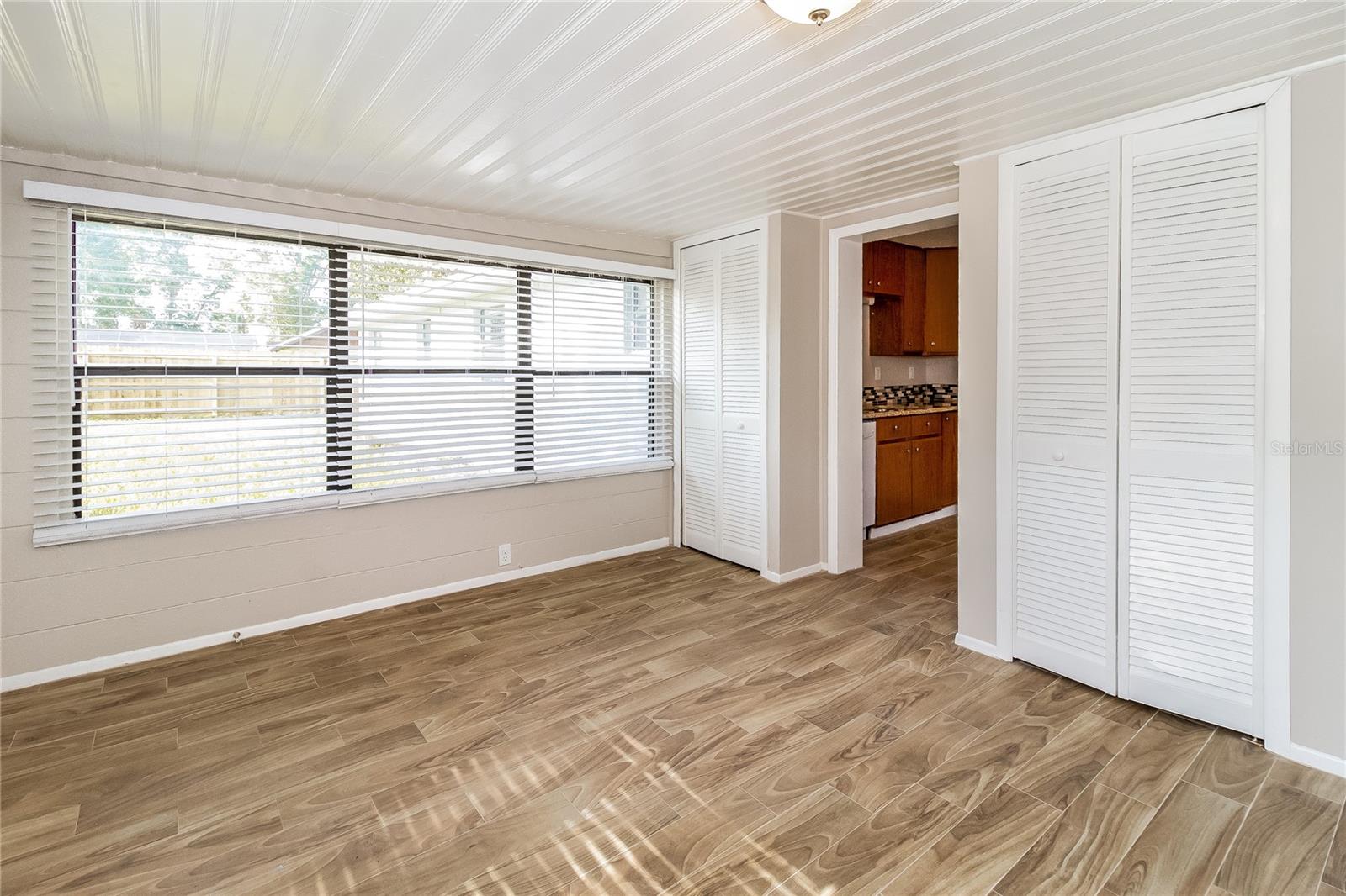 HENSONS ACRES REV OF BLK A - Residential Lease