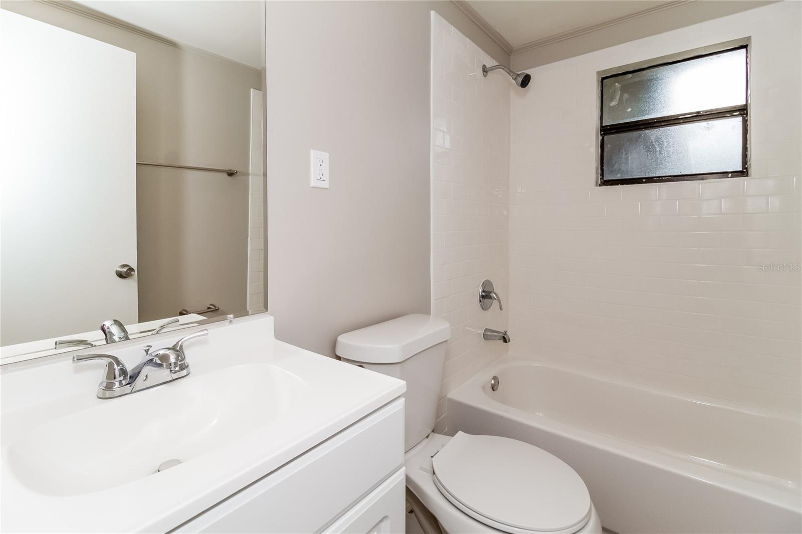 HENSONS ACRES REV OF BLK A - Residential Lease