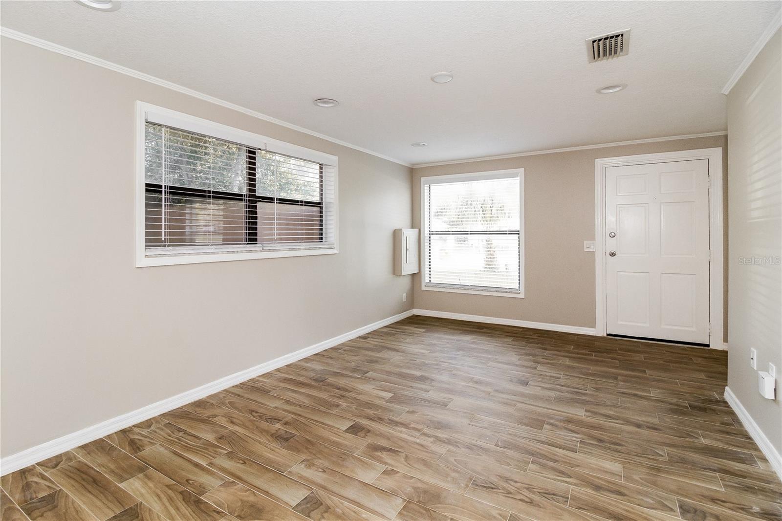 HENSONS ACRES REV OF BLK A - Residential Lease