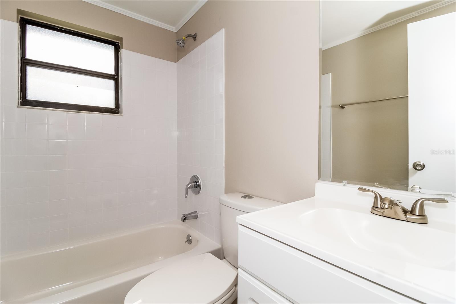 HENSONS ACRES REV OF BLK A - Residential Lease