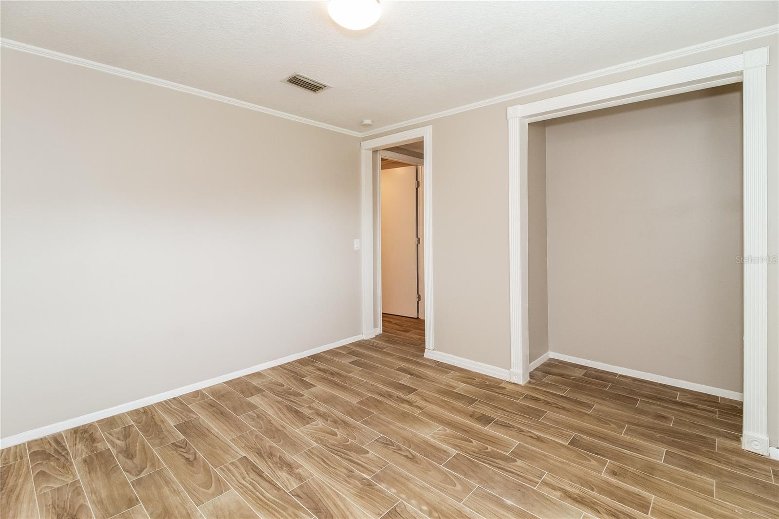 HENSONS ACRES REV OF BLK A - Residential Lease