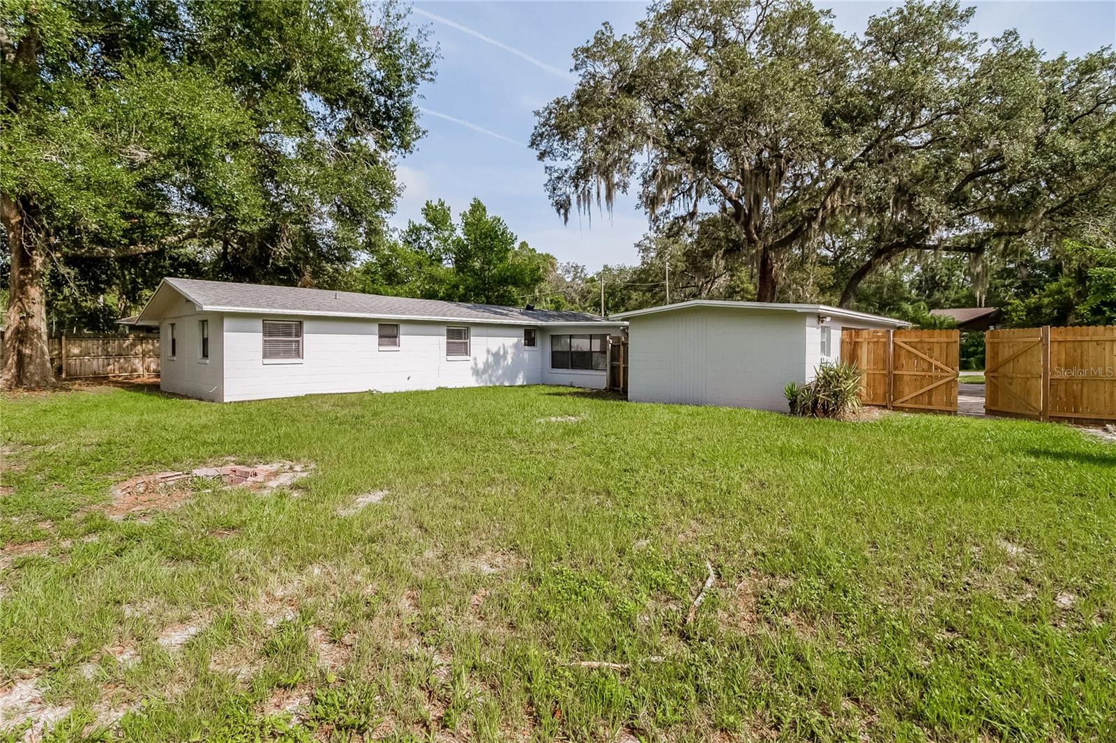 HENSONS ACRES REV OF BLK A - Residential Lease