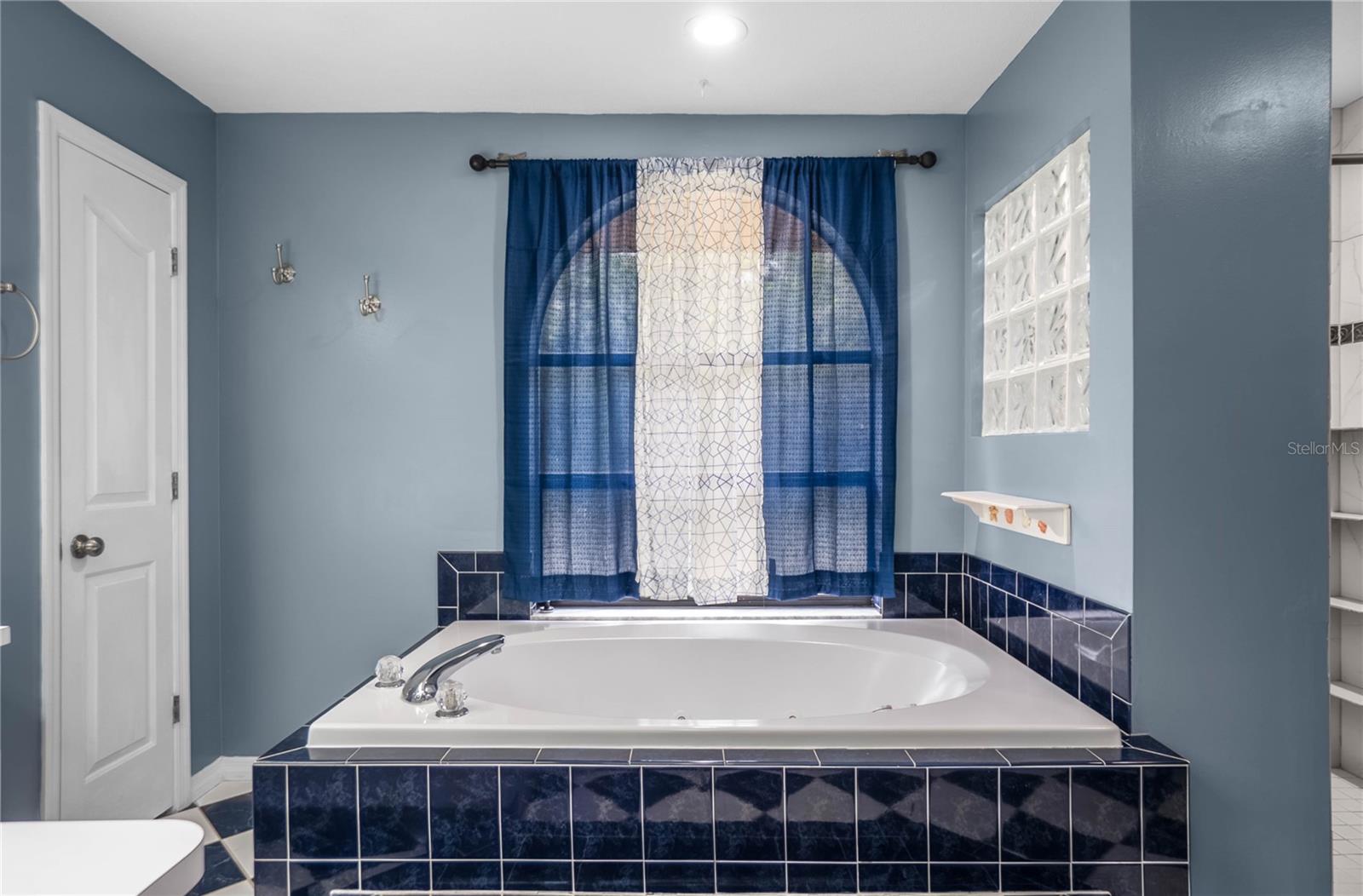 FOXWOOD - Residential