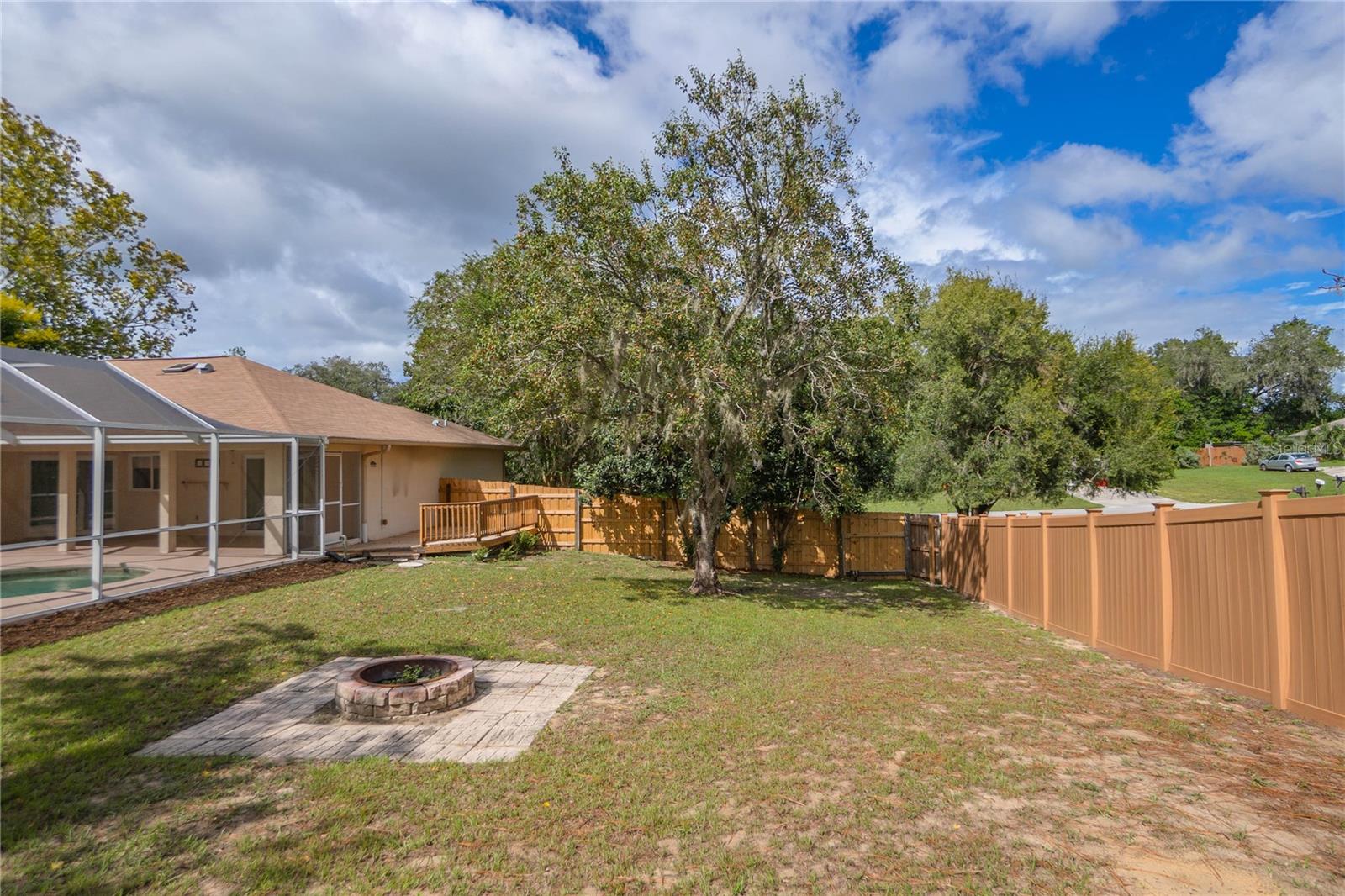 FOXWOOD - Residential