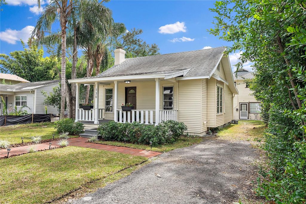 Photo of 130 17th Avenue N, St Petersburg, FL 33704 (MLS # TB8448456)