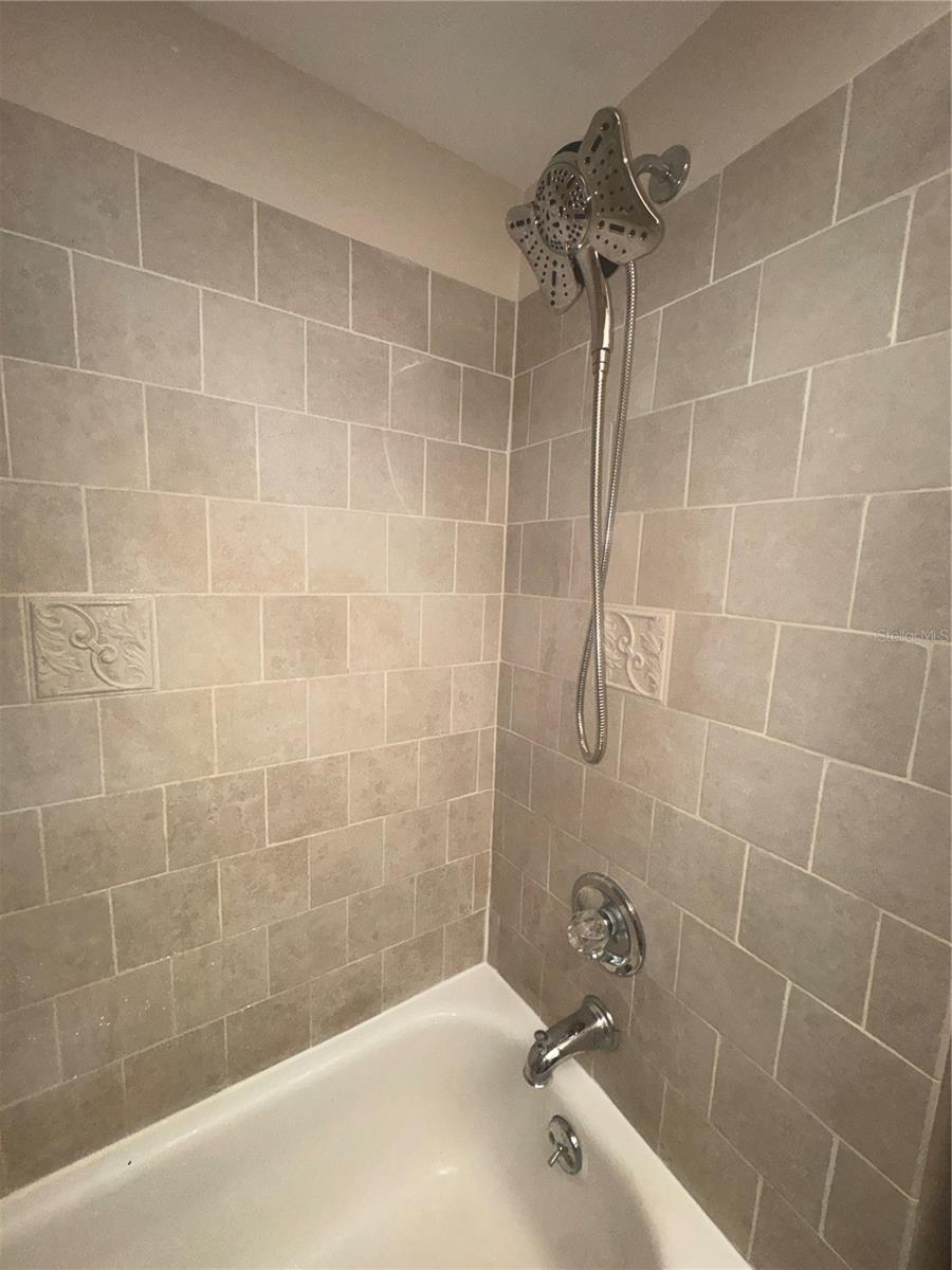 PARKWOOD CONDO - Residential