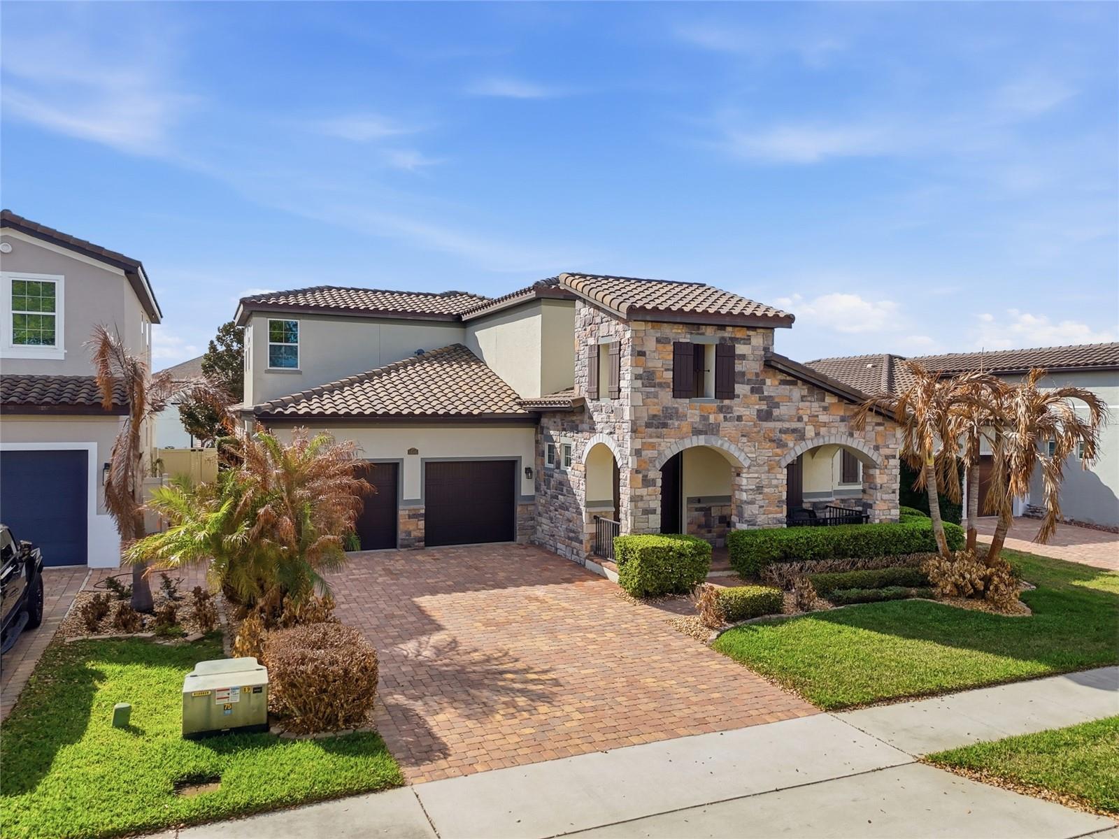 TWINWATERS - Residential