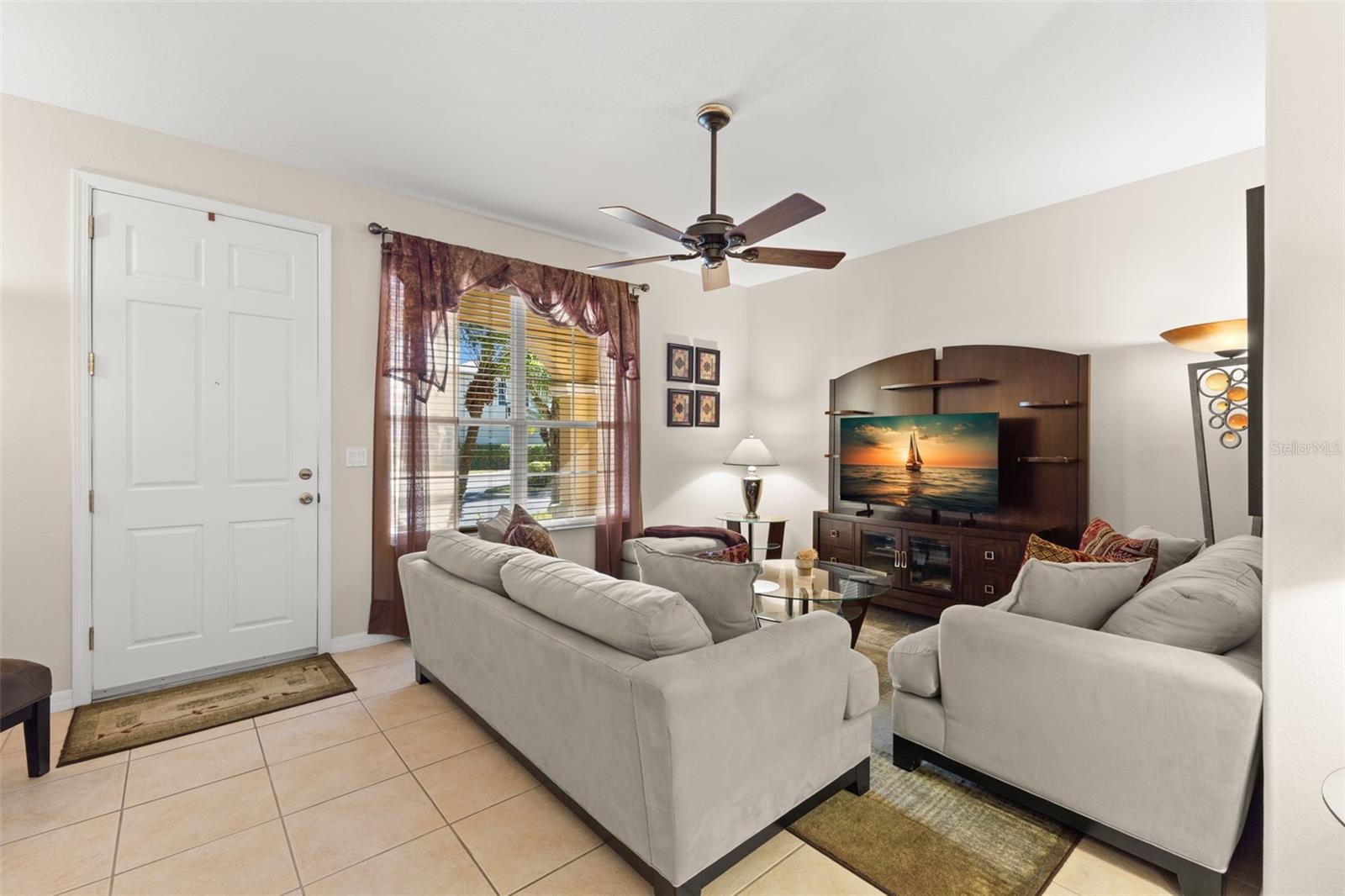 HAMPTON LAKES AT MAIN STREET - Residential Lease