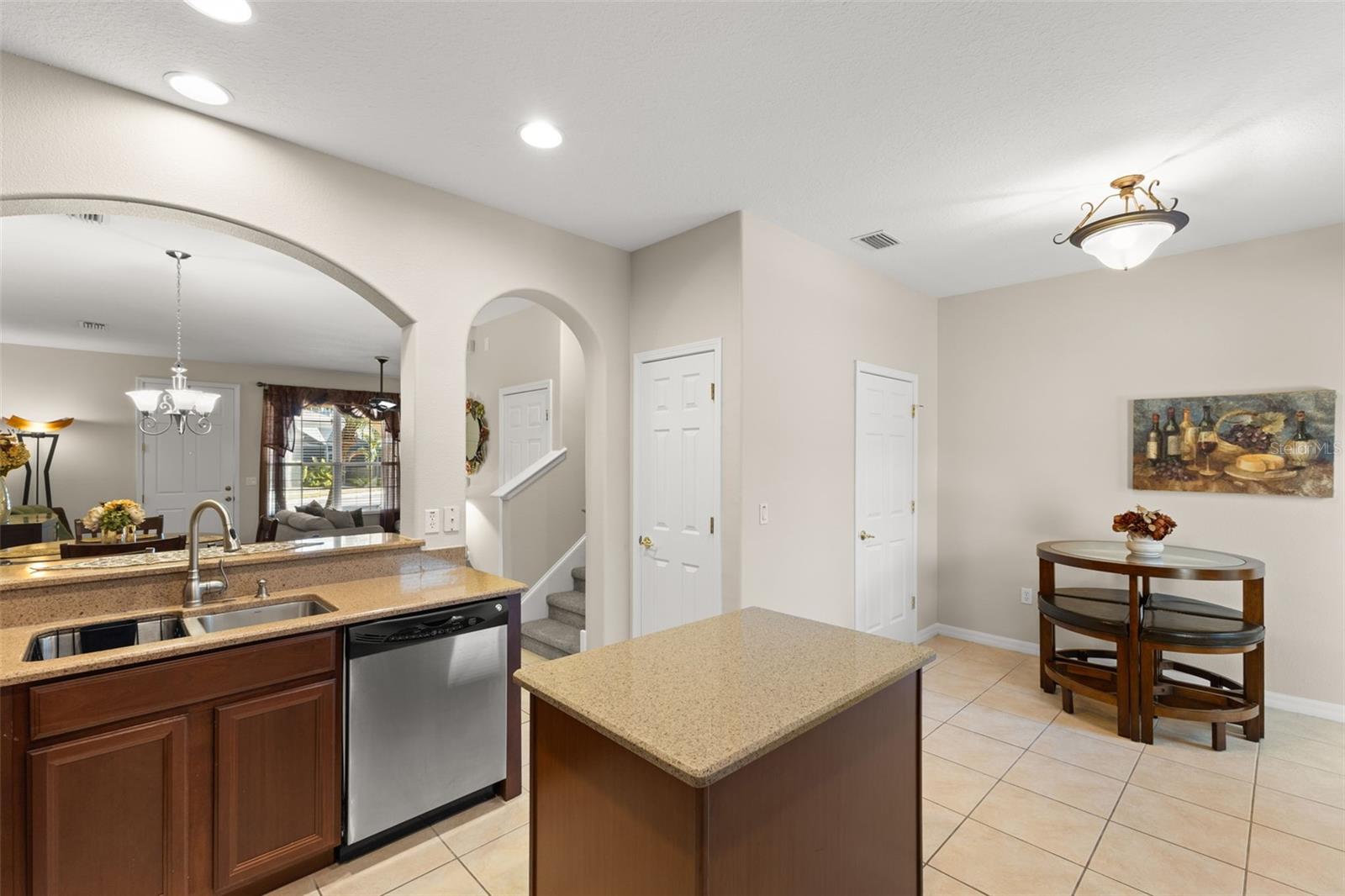 HAMPTON LAKES AT MAIN STREET - Residential Lease