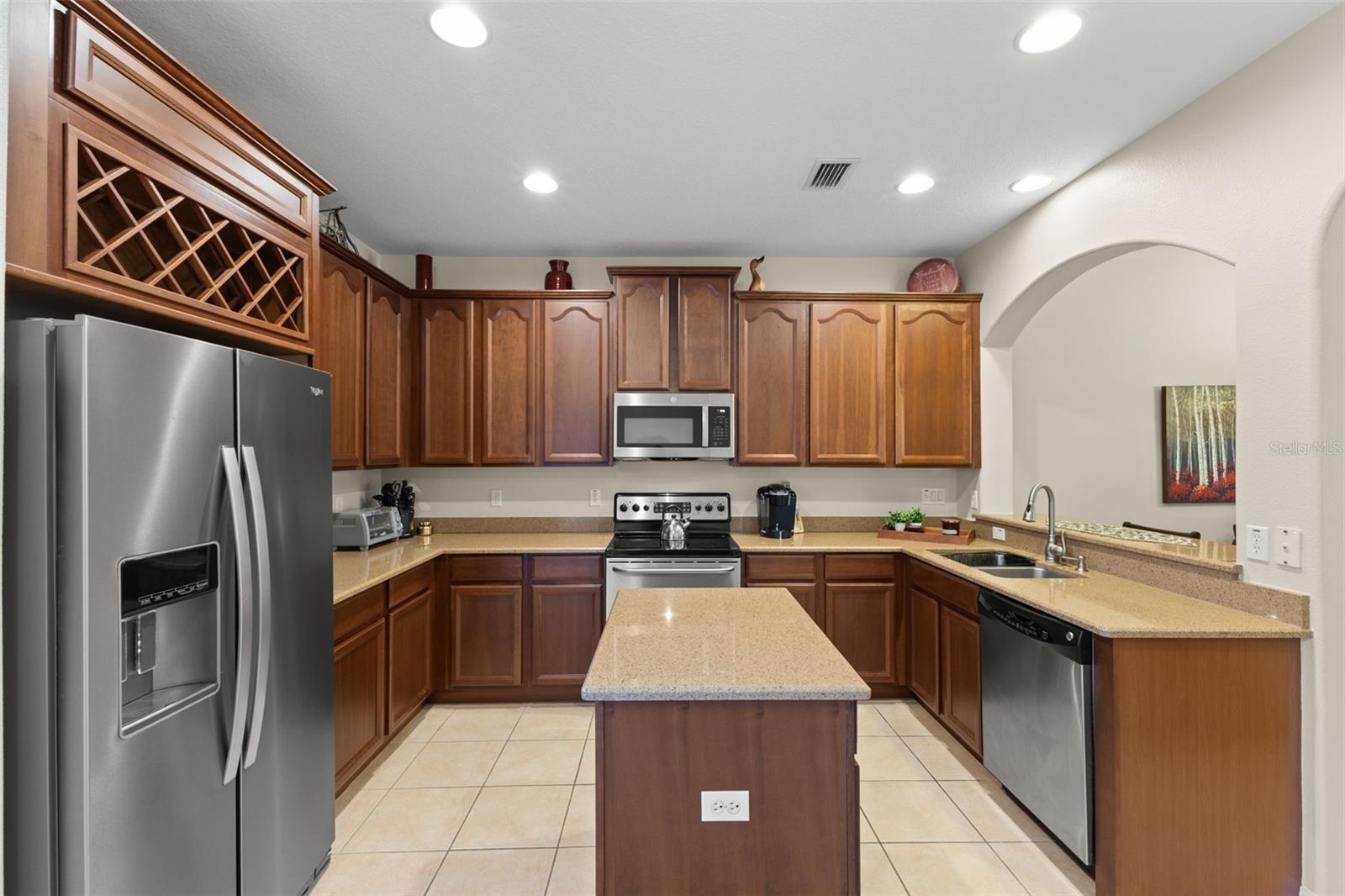 HAMPTON LAKES AT MAIN STREET - Residential Lease