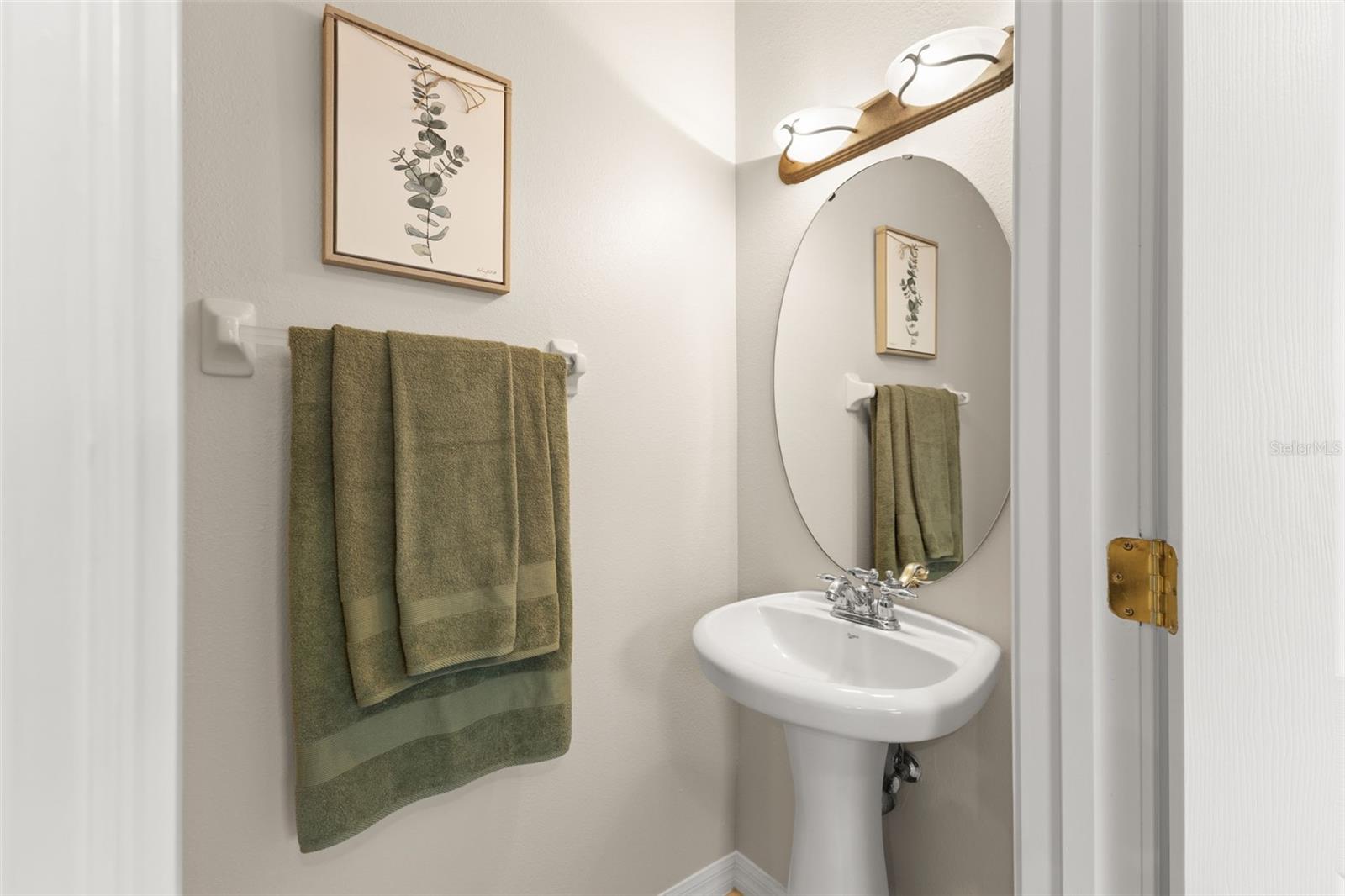 HAMPTON LAKES AT MAIN STREET - Residential Lease