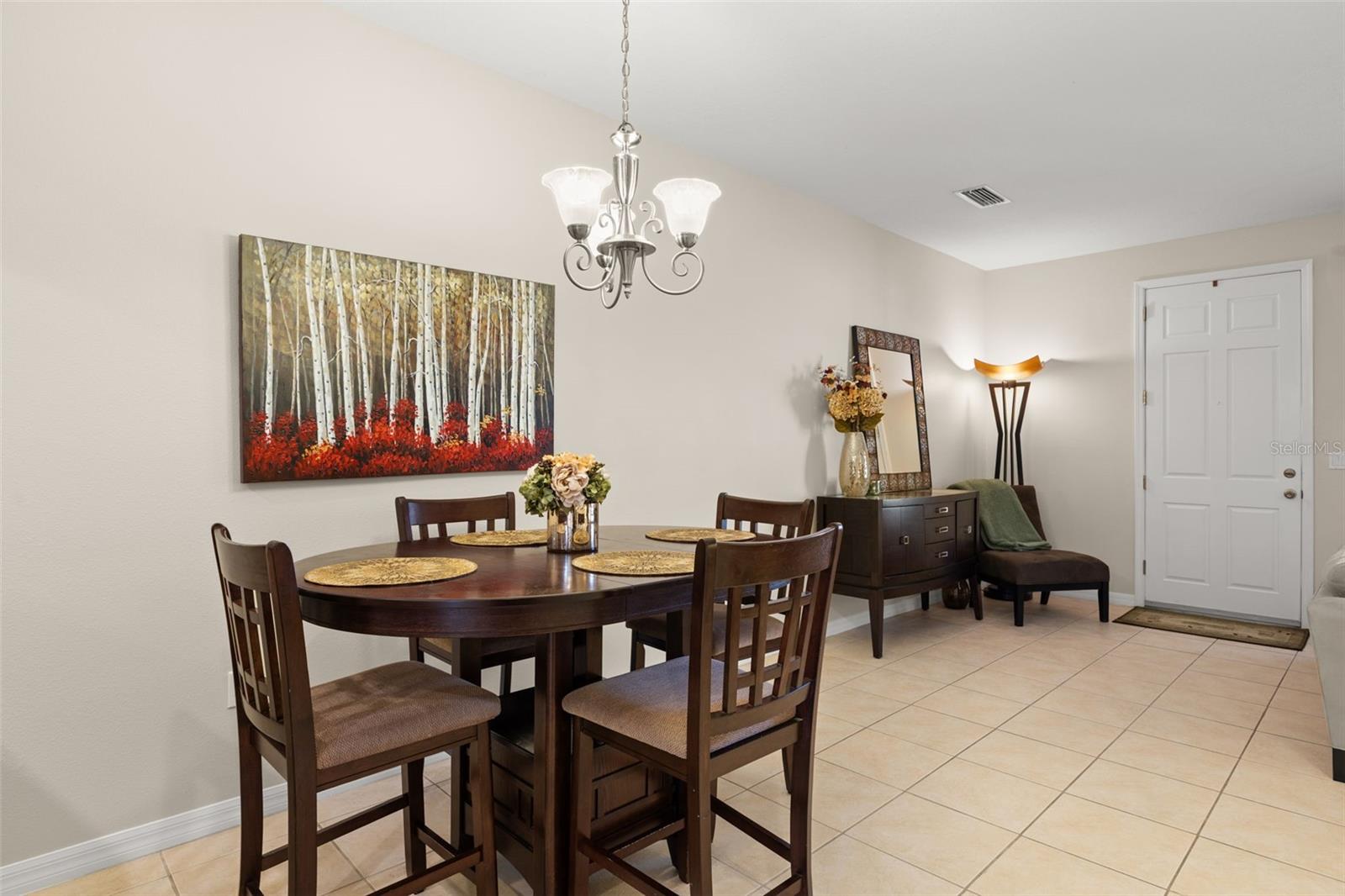 HAMPTON LAKES AT MAIN STREET - Residential Lease