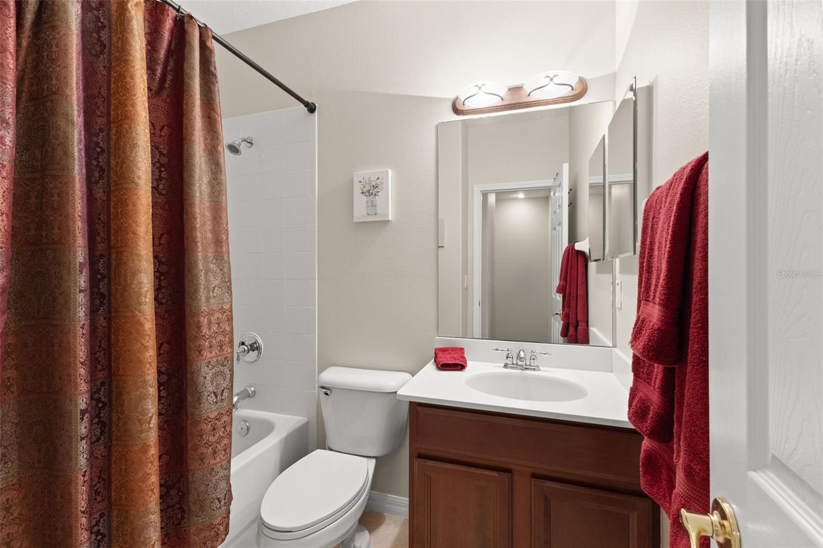 HAMPTON LAKES AT MAIN STREET - Residential Lease