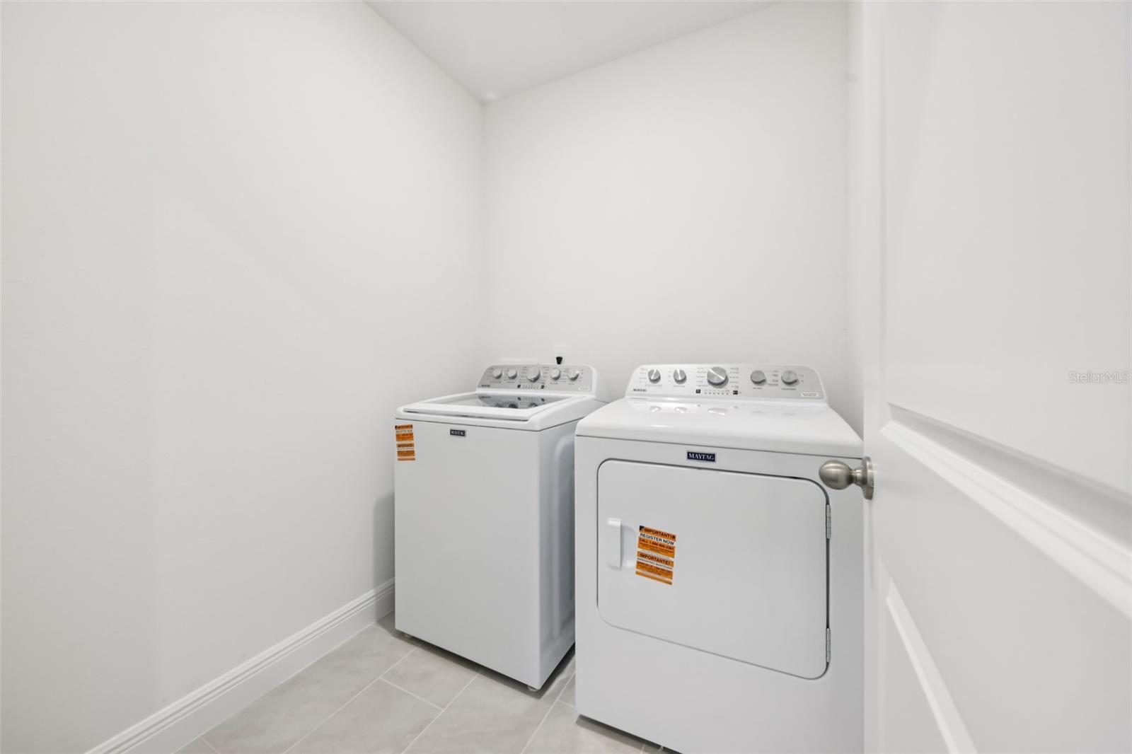 RESERVES AT HAMMOCK OAKS PHASE 1A - Residential