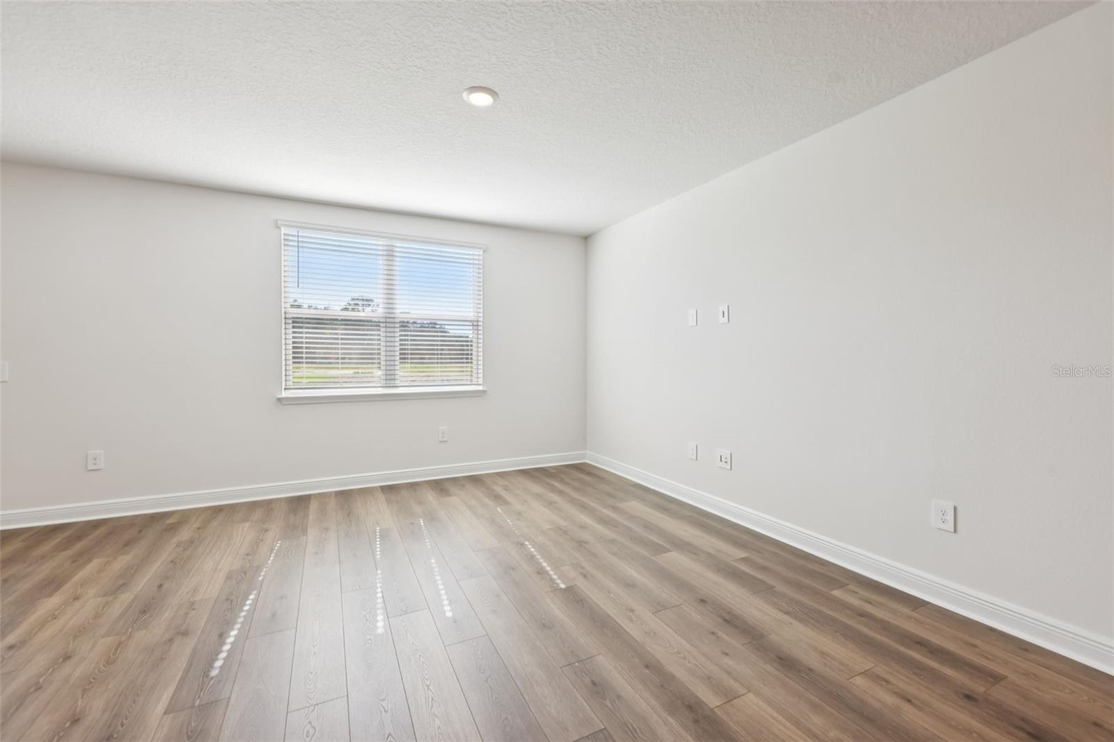 RESERVES AT HAMMOCK OAKS PHASE 1A - Residential