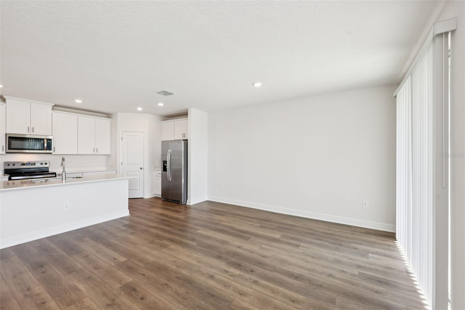 RESERVES AT HAMMOCK OAKS PHASE 1A - Residential