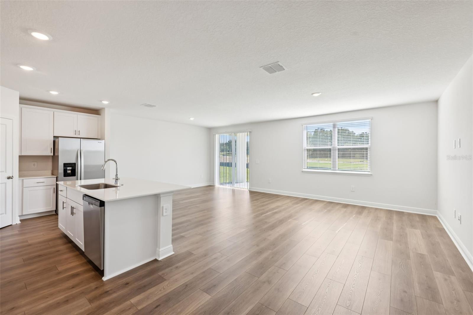 RESERVES AT HAMMOCK OAKS PHASE 1A - Residential