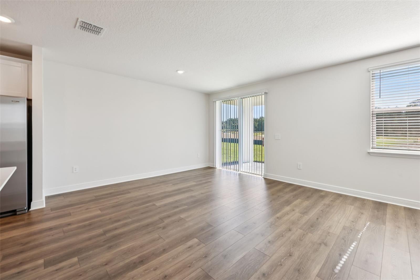 RESERVES AT HAMMOCK OAKS PHASE 1A - Residential