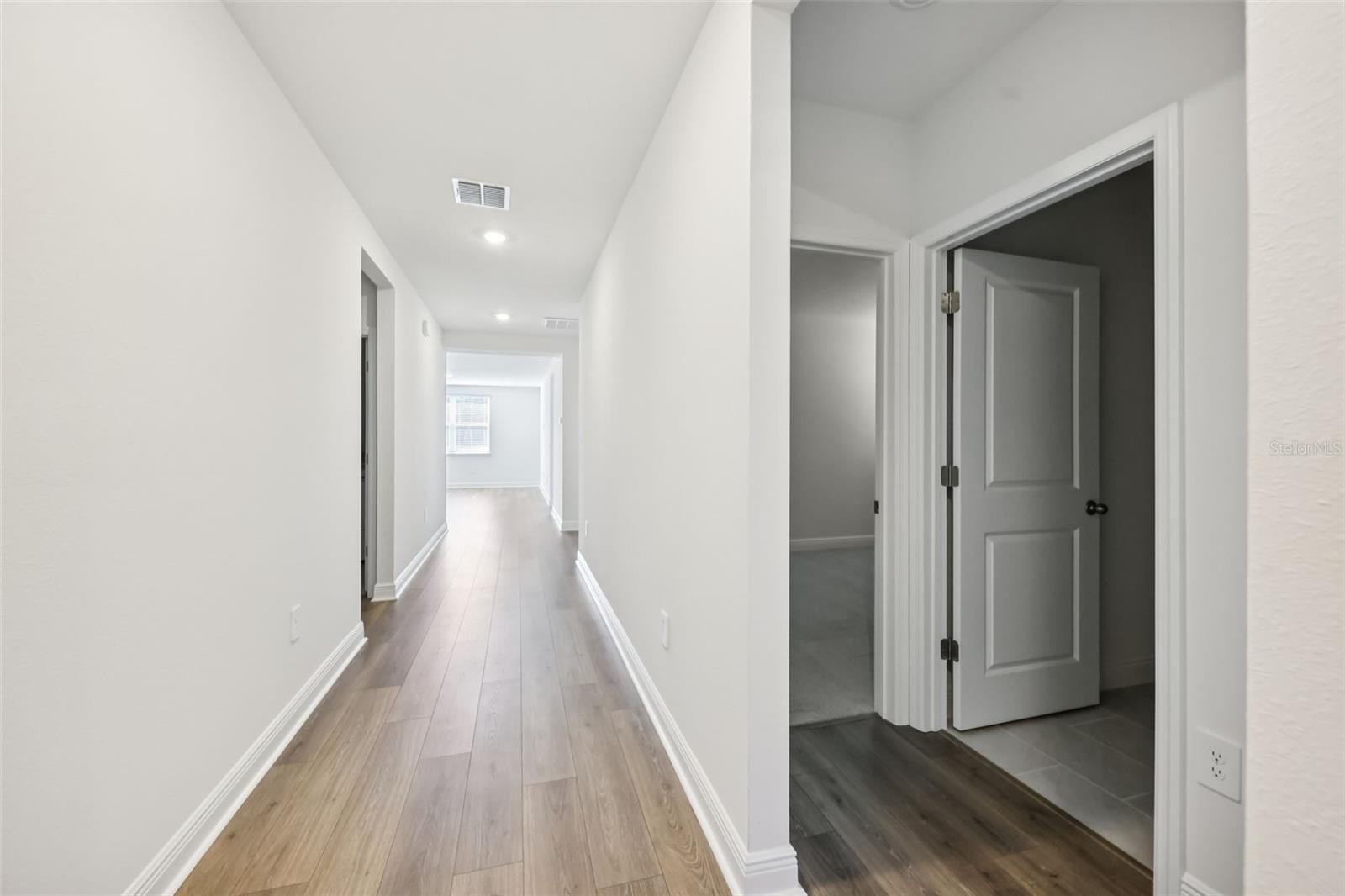 RESERVES AT HAMMOCK OAKS PHASE 1A - Residential