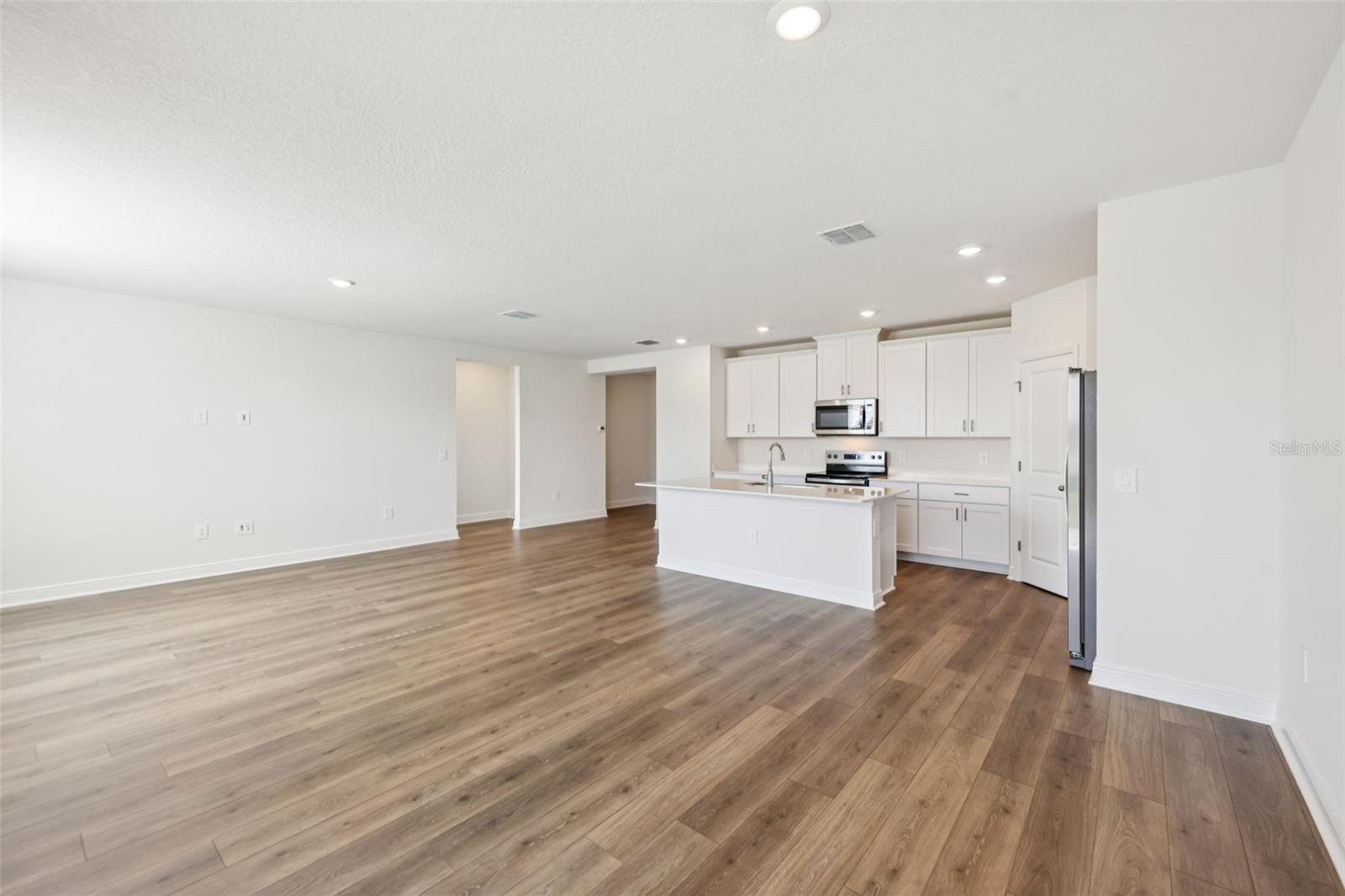 RESERVES AT HAMMOCK OAKS PHASE 1A - Residential