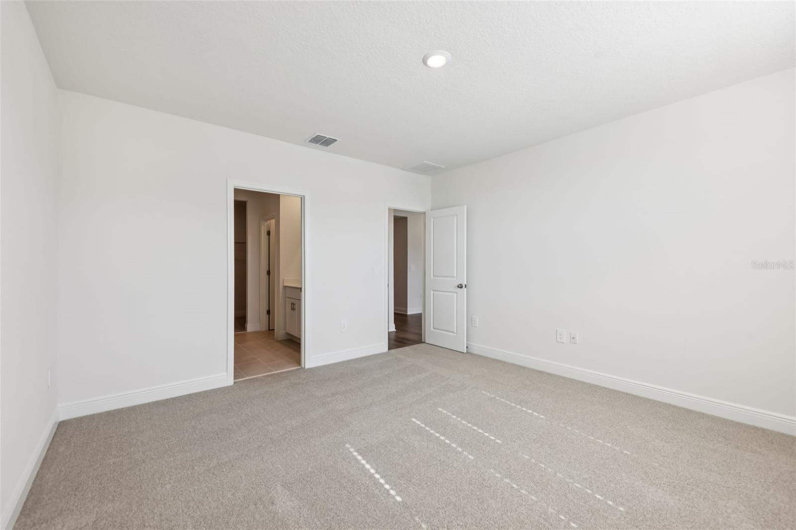 RESERVES AT HAMMOCK OAKS PHASE 1A - Residential