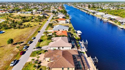 A home in PORT CHARLOTTE