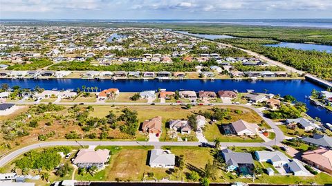 A home in PORT CHARLOTTE