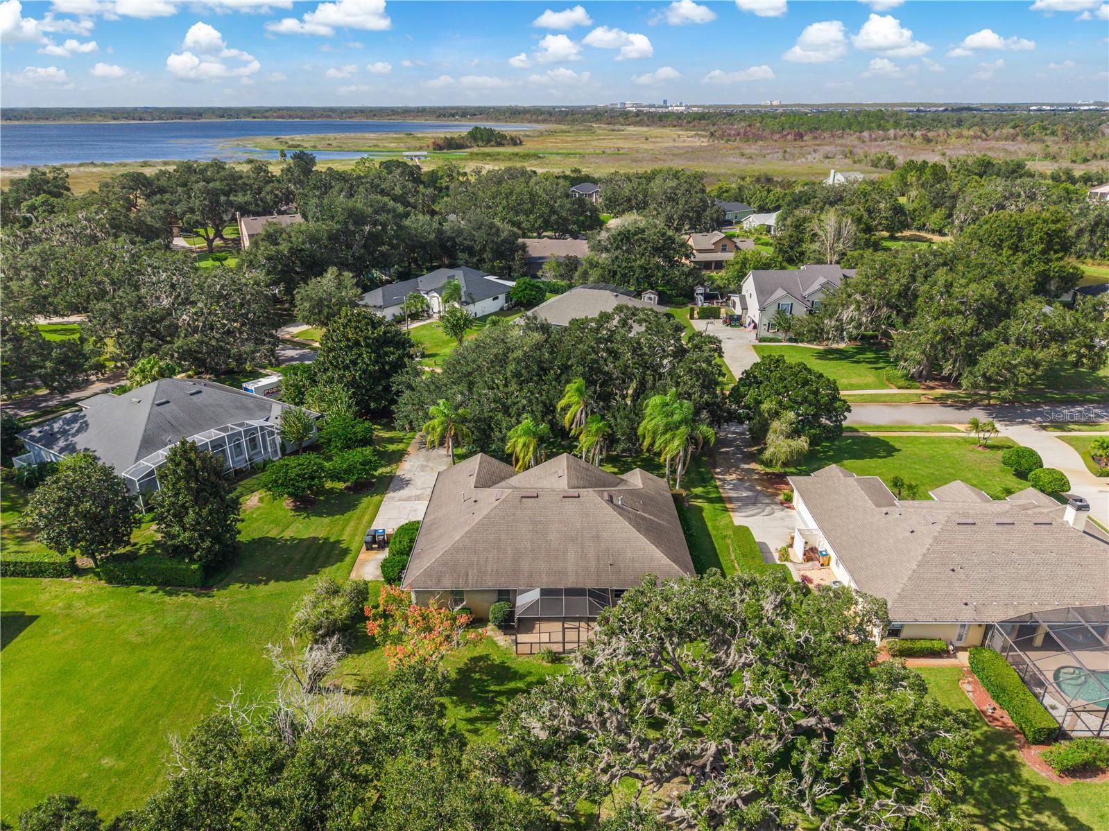5224 HAMMOCK POINTE COURT