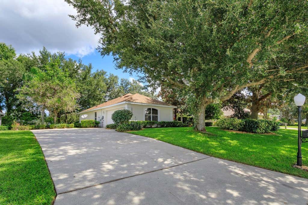 Photo of 24353 Calusa Boulevard, Eustis, FL 32736 (MLS # G5114221)