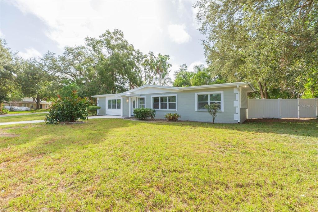 Photo of 4507 Tarpon Drive, Tampa, FL 33617 (MLS # TB8435419)
