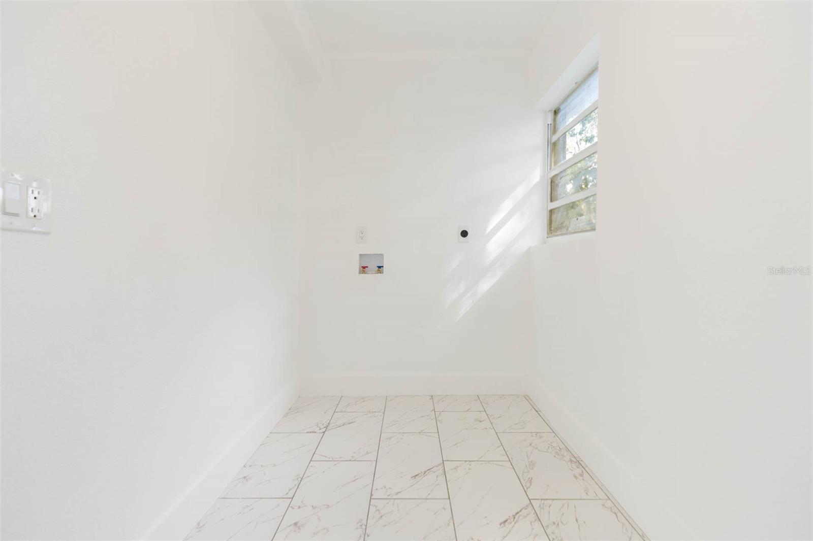 DEL RIO ESTATES UNIT 3 - Residential