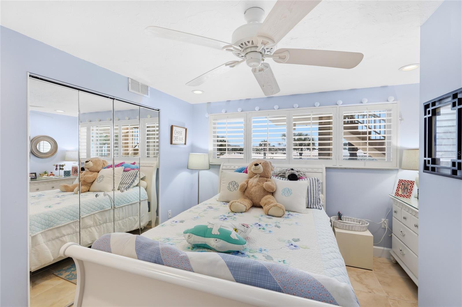 BEACH HARBOR CLUB - Residential