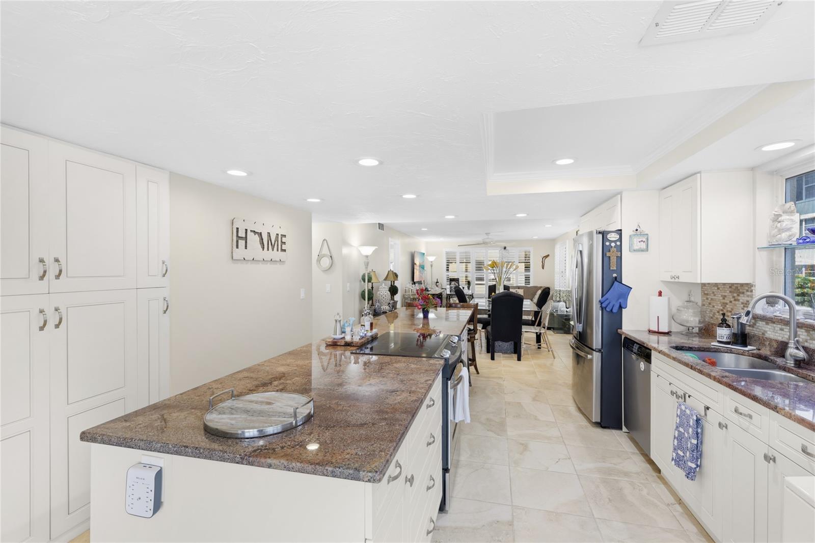 BEACH HARBOR CLUB - Residential