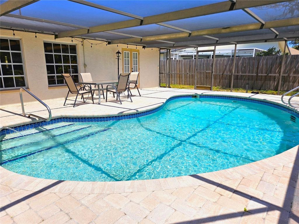 Photo of 492 E Shade Drive, Venice, FL 34293 (MLS # N6143395)