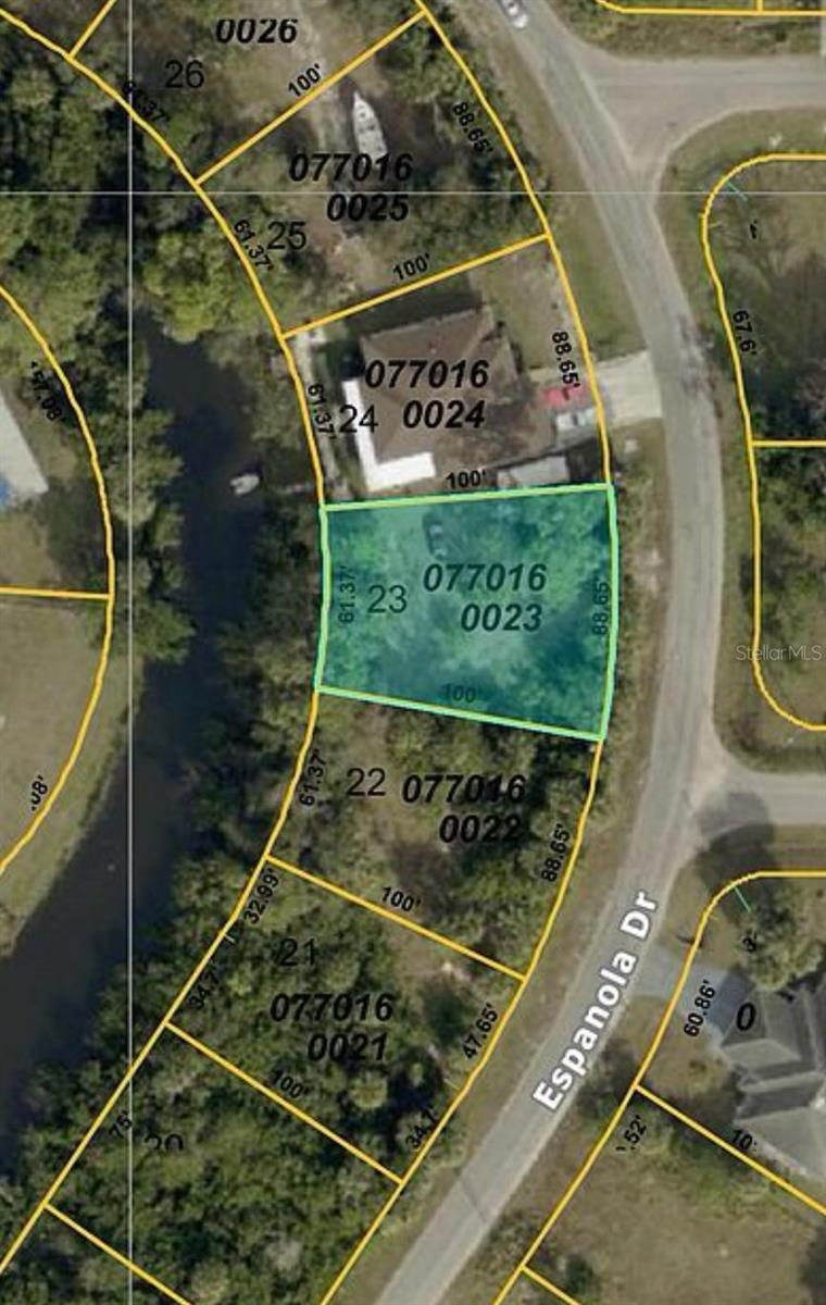 WARM MINERAL SPRINGS – WATERFRONT LOT!
Fantastic opportunity to build your dream home in one of the fastest-growing areas of Florida. This clean, build-ready lot offers a prime location close to shopping, dining, and the Myakka River. Within just 20 minutes, you can enjoy Manasota Beach on the Gulf of Mexico, the Aquatic Center, the Atlanta Braves’ Spring Training facility at Cool Today Park, and so much more. No HOA fees! Don’t miss this incredible location for your next home or investment!