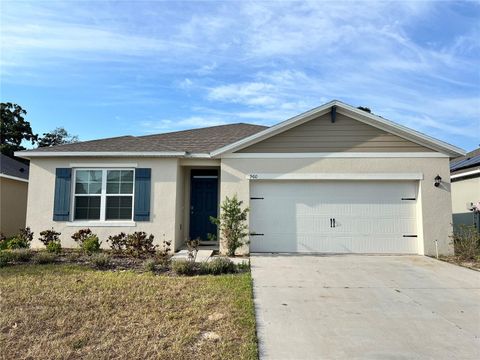 A home in DAVENPORT