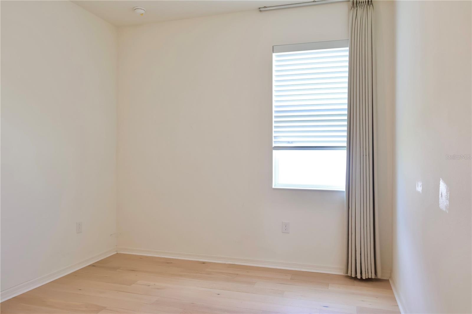 CARRIAGE HILL - Residential Lease