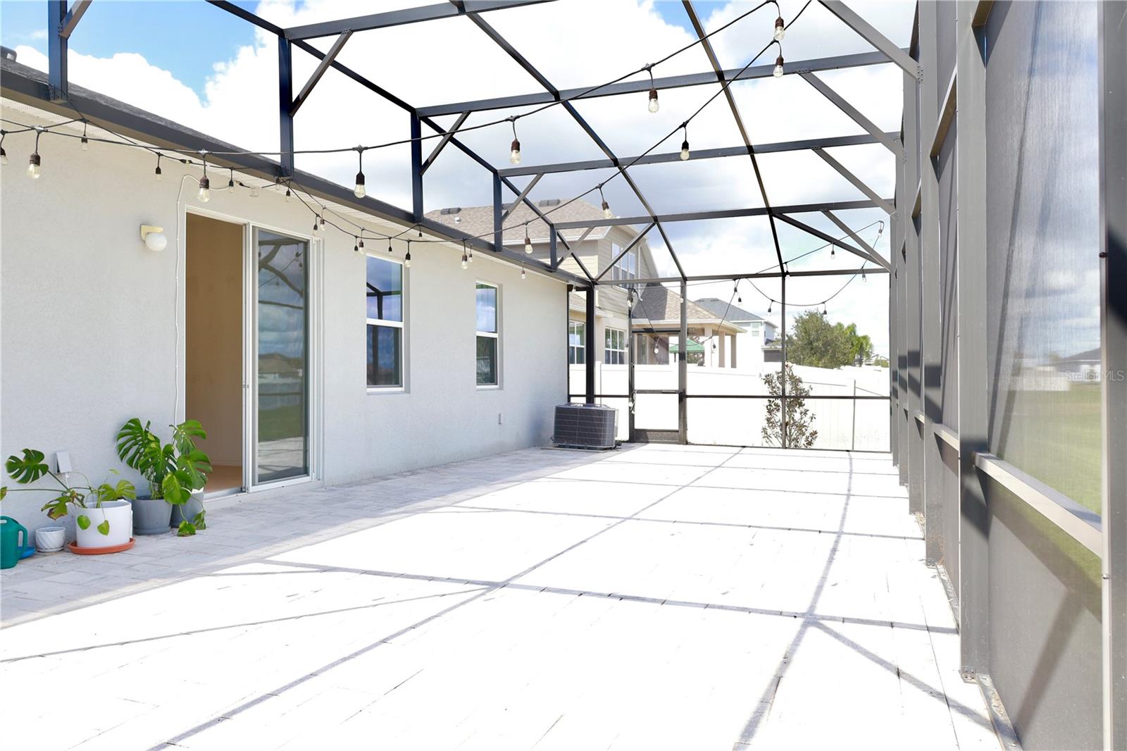 CARRIAGE HILL - Residential Lease