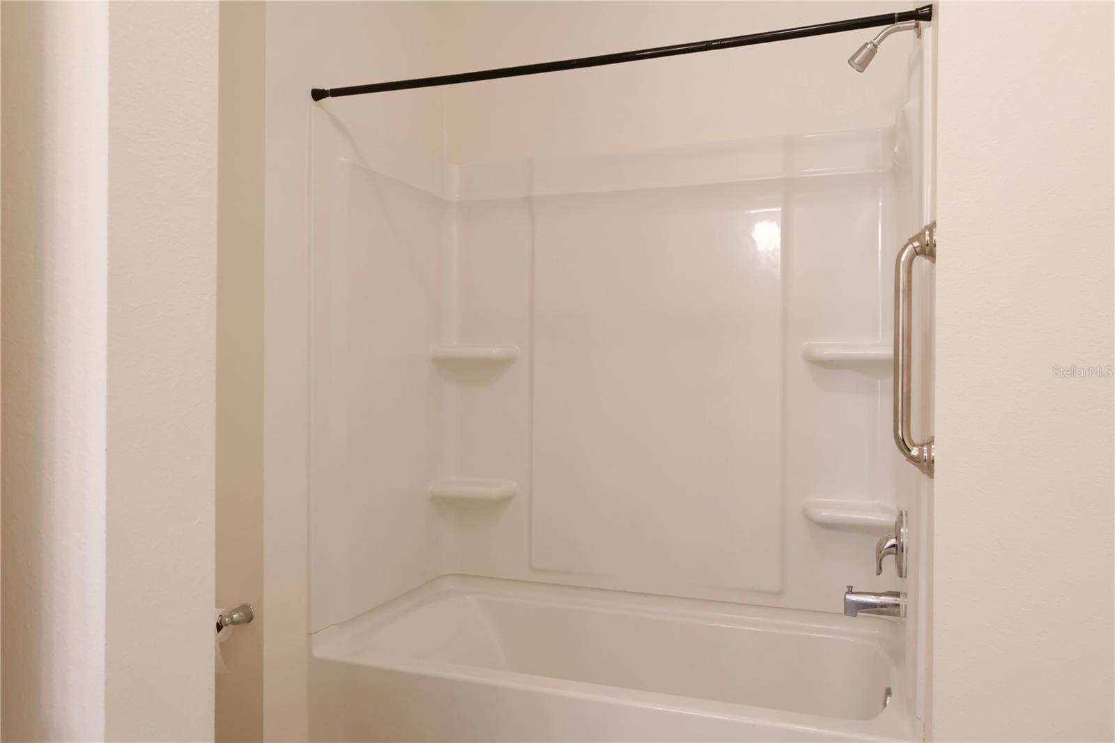 CARRIAGE HILL - Residential Lease